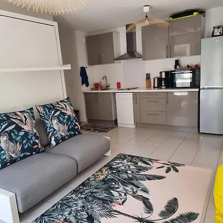 Apartment 2 Pers, Terrasse, Piscine, Parking *